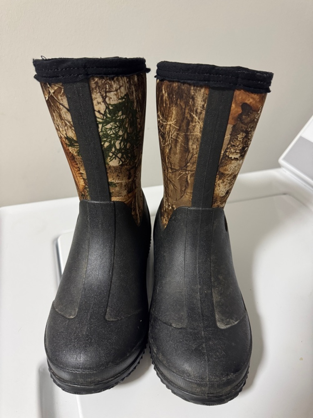 Itasca Size 4 Camo Waterproof Rubber Neoprene Boots - Brown Green Black